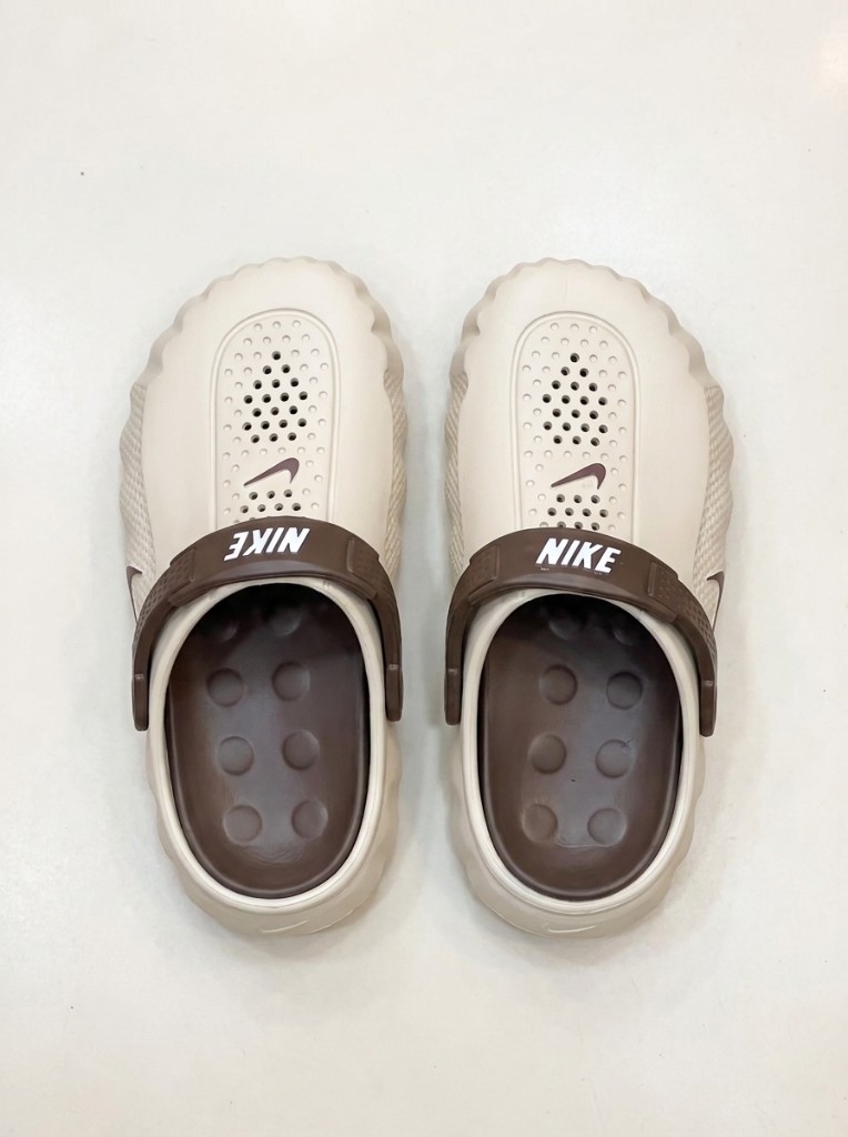 Men’s Nike Premium Clogs 4