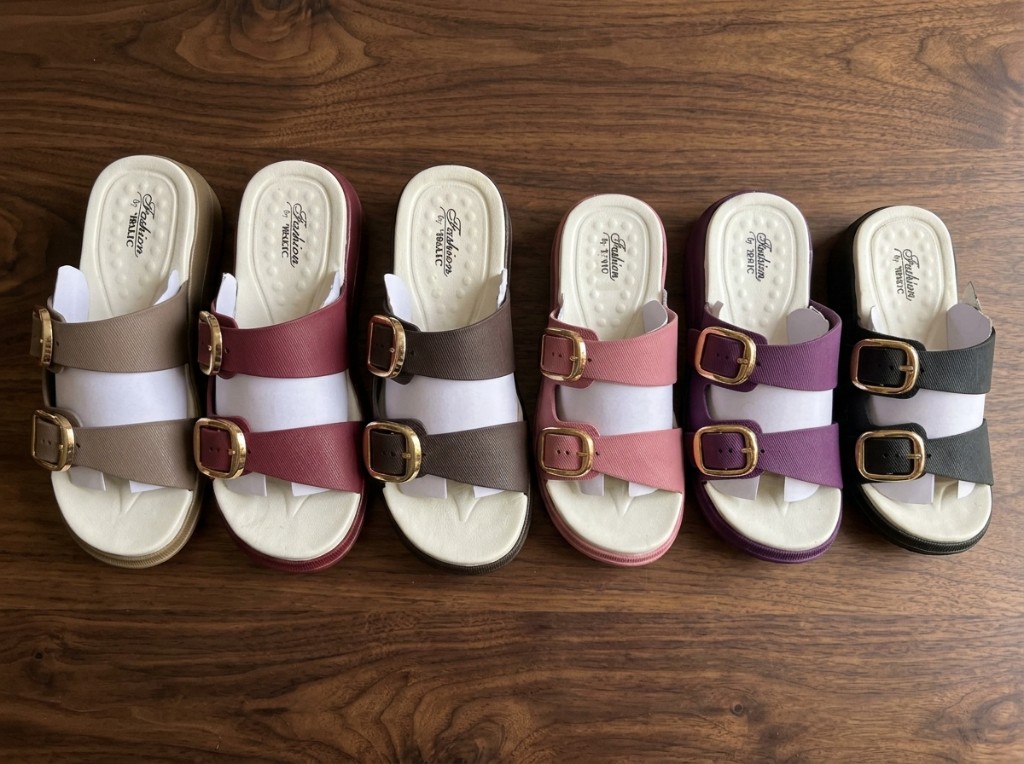 Women’s Fashion Gold Buckle Dual-Strap Slides